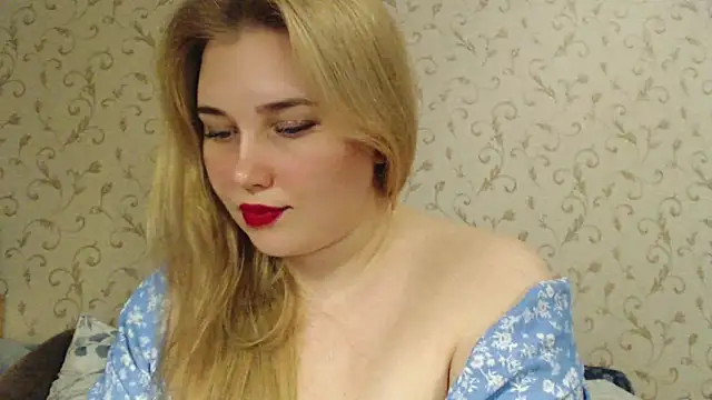 Snapshot of mmmPinUpGirl chatting on 03-02-25, 10:48 mmmPinUpGirl online show from 03-02-25, 10:48