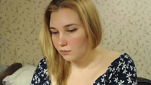 Snapshot of mmmPinUpGirl chatting on 03-13-25, 07:50 mmmPinUpGirl online show from 03-13-25, 07:50