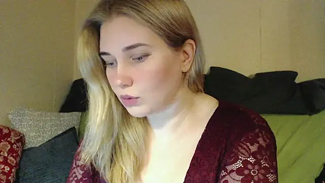 Snapshot of mmmPinUpGirl chatting on 10-01-25, 05:41 mmmPinUpGirl online show from 10-01-25, 05:41