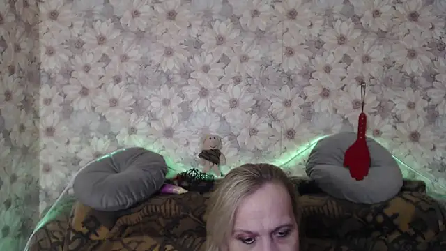 Snapshot of MissBekker chatting on 02-24-25, 05:54 MissBekker online show from 02-24-25, 05:54