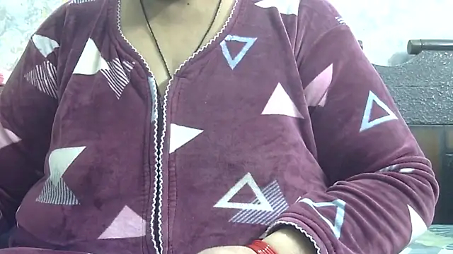 Snapshot of Kavya_XX chatting on 11-03-25, 03:57 Kavya XX online show from 11-03-25, 03:57