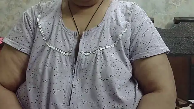 Snapshot of Kavya_XX chatting on 11-11-25, 05:35 Kavya XX online show from 11-11-25, 05:35