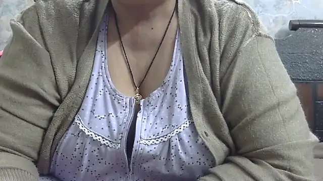 Snapshot of Kavya_XX chatting on 11-14-25, 06:45 Kavya XX online show from 11-14-25, 06:45