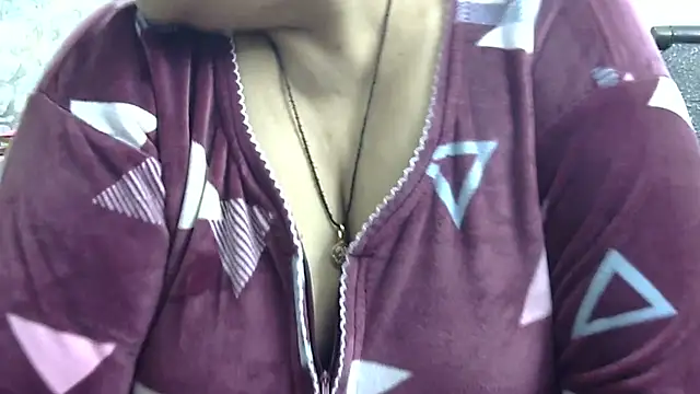 Snapshot of Kavya_XX chatting on 12-04-25, 06:55 Kavya XX online show from 12-04-25, 06:55