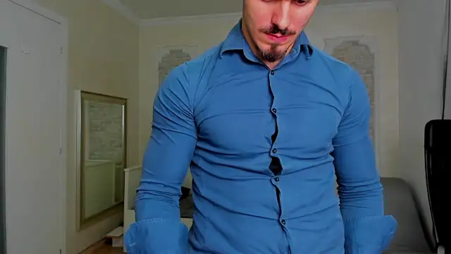 Snapshot of WilsonJules chatting on 12-07-24, 11:56 WilsonJules online show from 12-07-24, 11:56