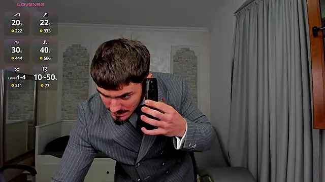 Snapshot of WilsonJules chatting on 12-08-24, 08:36 WilsonJules online show from 12-08-24, 08:36