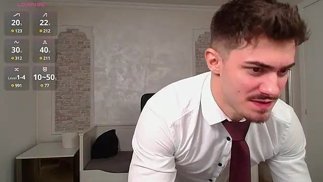 Snapshot of WilsonJules chatting on 01-31-25, 08:01 WilsonJules online show from 01-31-25, 08:01