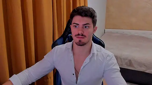 Snapshot of WilsonJules chatting on 03-22-25, 11:53 WilsonJules online show from 03-22-25, 11:53