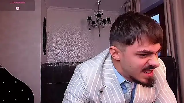 Snapshot of WilsonJules chatting on 09-27-25, 04:28 WilsonJules online show from 09-27-25, 04:28