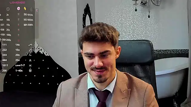 Snapshot of WilsonJules chatting on 10-17-25, 04:37 WilsonJules online show from 10-17-25, 04:37