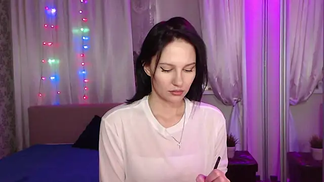 Snapshot of Zlata888 chatting on 02-06-25, 10:59 Zlata888 online show from 02-06-25, 10:59