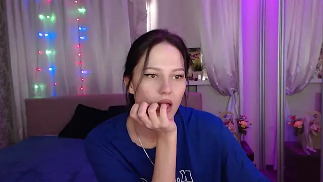 Snapshot of Zlata888 chatting on 03-11-25, 09:34 Zlata888 online show from 03-11-25, 09:34