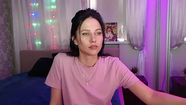 Snapshot of Zlata888 chatting on 09-24-25, 10:51 Zlata888 online show from 09-24-25, 10:51