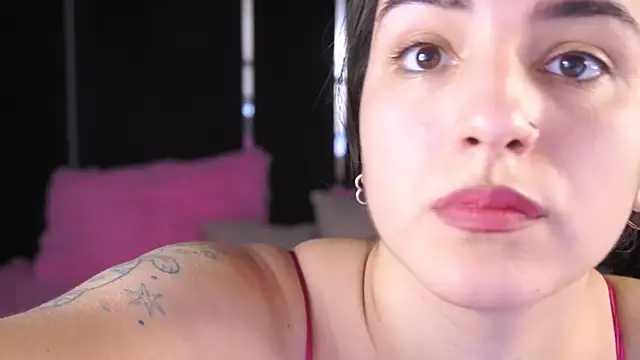 Daphne Moss online show from 03-12-25, 01:51