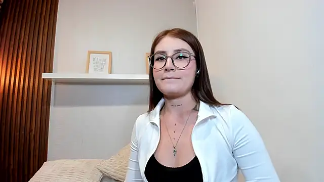 Snapshot of LANA-JONNES chatting on 06-02-26, 11:51 LANA-JONNES online show from 06-02-26, 11:51