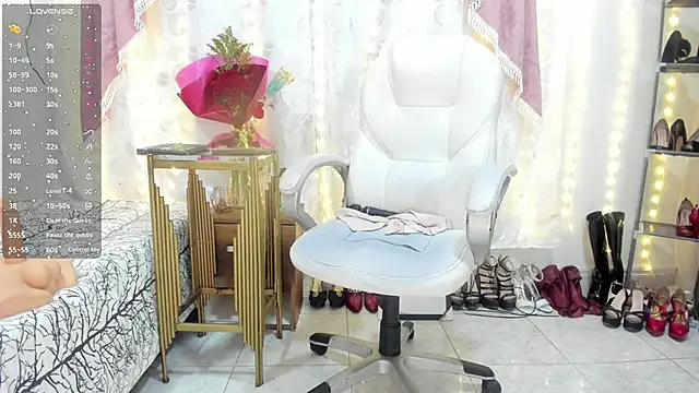 Snapshot of Chanel_Doll_ chatting on 02-14-25, 02:02 Chanel Doll  online show from 02-14-25, 02:02