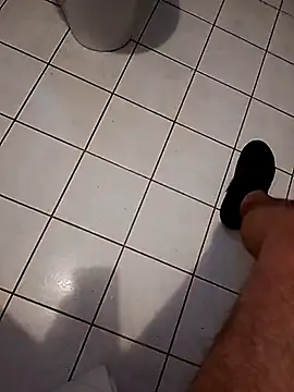 Snapshot of jon763 chatting on 09-27-25, 04:34 jon763 online show from 09-27-25, 04:34