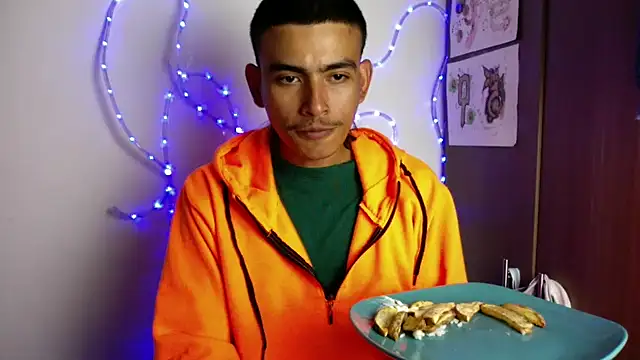 sorry-mom69 online show from 12-13-25, 07:53