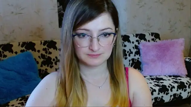 Snapshot of Arielsssplash chatting on 09-18-25, 06:48 Arielsssplash online show from 09-18-25, 06:48