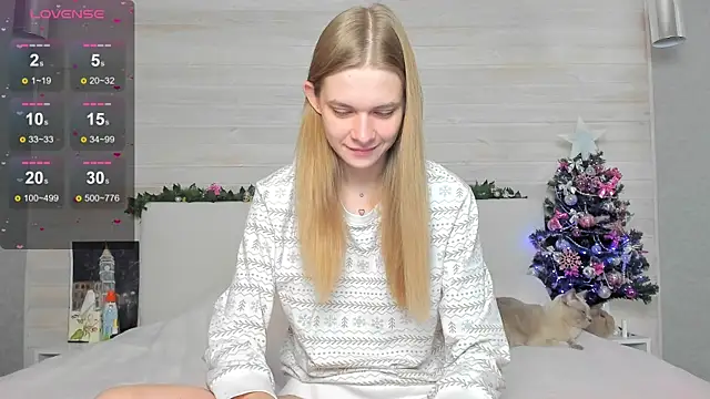 molly hunt  online show from 12-24-24, 04:44