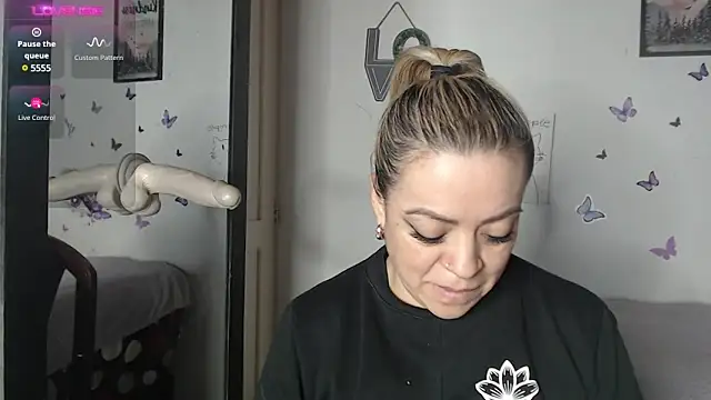 LIila28six online show from 02-13-25, 03:07