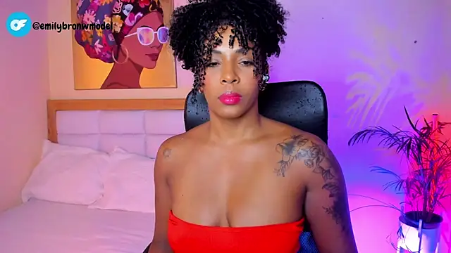 Snapshot of AitanaBrown_ chatting on 05-27-26, 09:23 AitanaBrown online show from 05-27-26, 09:23