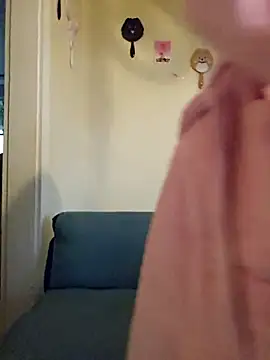 Adrina Drake online show from 10-20-25, 02:39