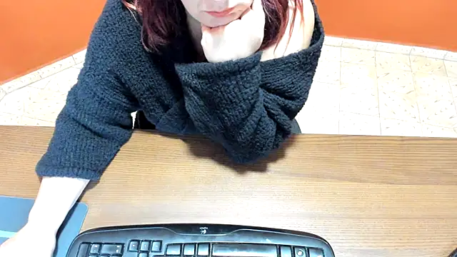 NikkiHolland online show from 03-06-26, 08:55