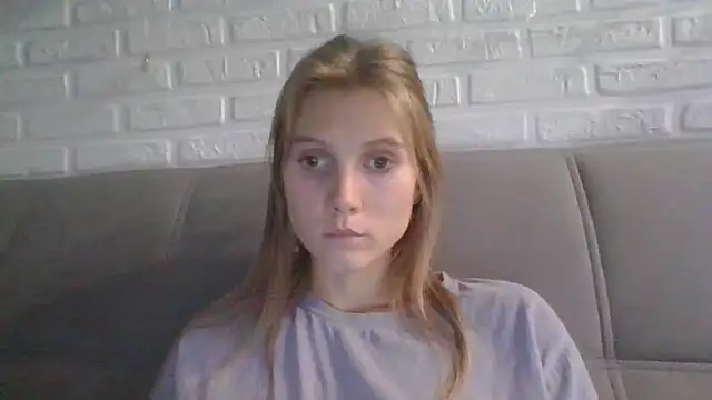 Snapshot of MaryMiton chatting on 03-22-25, 03:42 MaryMiton online show from 03-22-25, 03:42