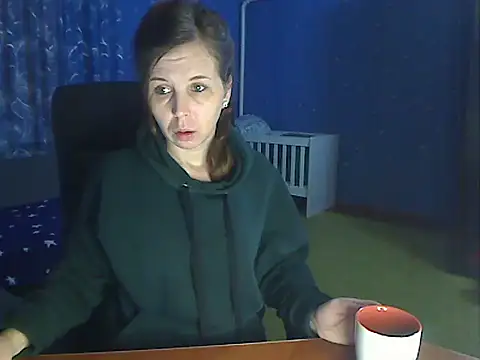 loveis007 online show from 12-19-25, 03:24