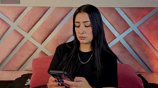  kelly hous36 online show from 04-28-26, 12:54