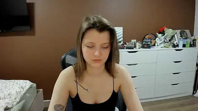 SoniNesti online show from 04-04-26, 02:47