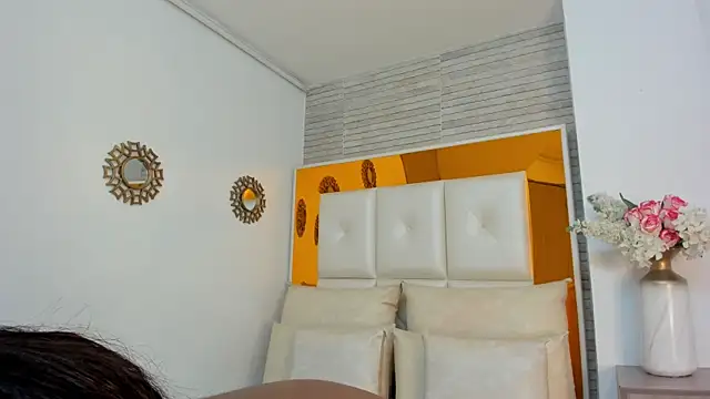 Snapshot of ShaniaBrownn chatting on 01-30-25, 07:48 ShaniaBrownn online show from 01-30-25, 07:48