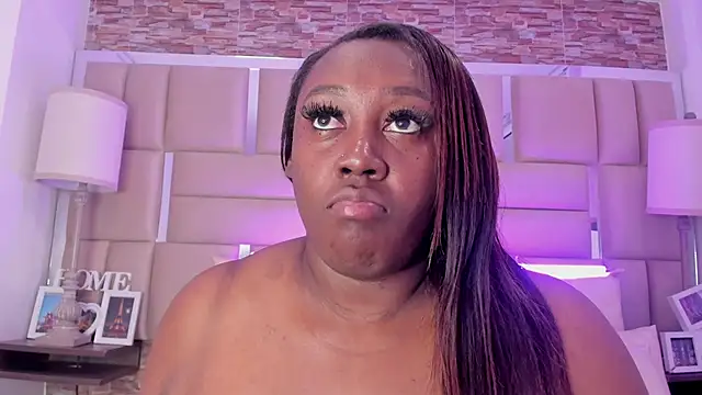 Snapshot of ShaniaBrownn chatting on 09-13-25, 07:35 ShaniaBrownn online show from 09-13-25, 07:35