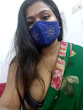 Snapshot of cutee__crazy chatting on 02-20-25, 05:18 cutee  crazy online show from 02-20-25, 05:18