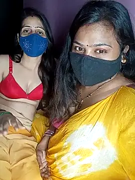 Snapshot of cutee__crazy chatting on 10-08-25, 07:22 cutee  crazy online show from 10-08-25, 07:22