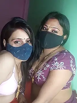 Snapshot of cutee__crazy chatting on 10-10-25, 06:07 cutee  crazy online show from 10-10-25, 06:07