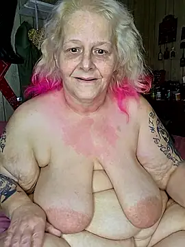 Snapshot of DavisDesires chatting on 02-19-26, 09:00 DavisDesires online show from 02-19-26, 09:00