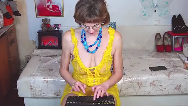 FairyHairyNina online show from 12-27-24, 01:39