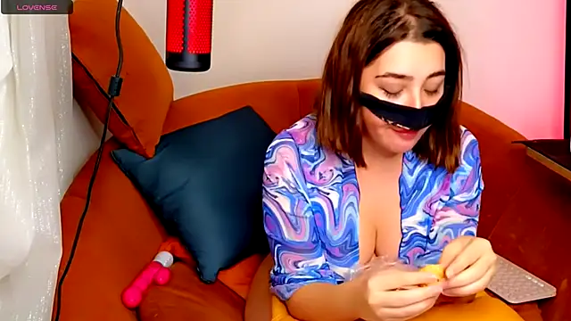  L0VE ME online show from 01-11-25, 09:46