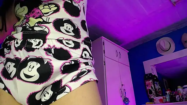 Lunahoney1 online show from 10-21-25, 07:14