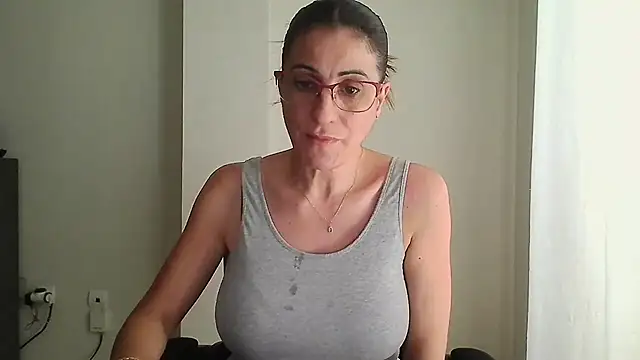 Sanada hot online show from 11-03-25, 10:16