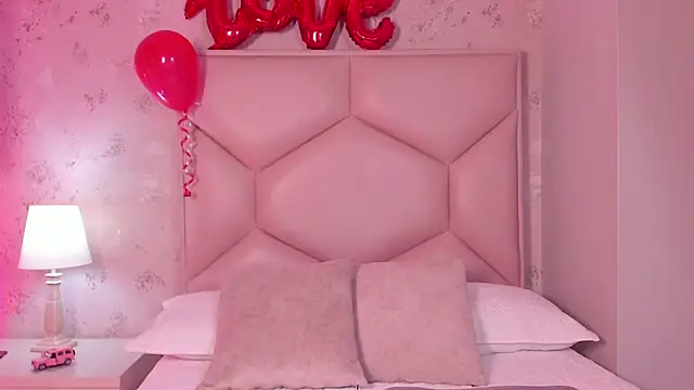 Snapshot of ambar_sullivan chatting on 02-15-25, 12:01 ambar sullivan online show from 02-15-25, 12:01