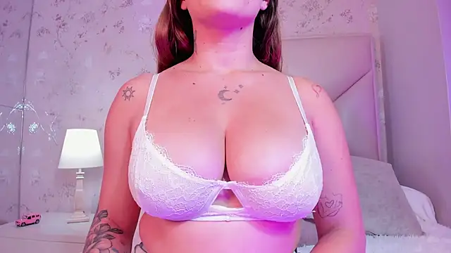 Snapshot of ambar_sullivan chatting on 11-26-25, 11:33 ambar sullivan online show from 11-26-25, 11:33