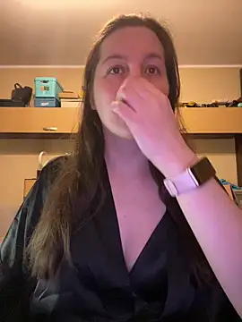 Snapshot of Nicole-Ray chatting on 03-22-25, 12:06 Nicole-Ray online show from 03-22-25, 12:06