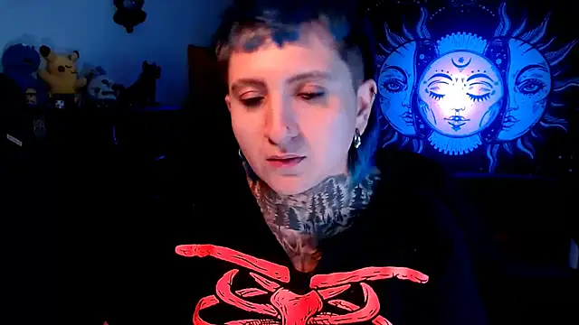 Snapshot of Marieblueeyes chatting on 03-08-25, 06:54 Marieblueeyes online show from 03-08-25, 06:54