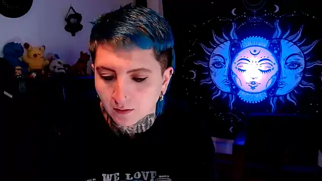 Snapshot of Marieblueeyes chatting on 03-11-25, 09:37 Marieblueeyes online show from 03-11-25, 09:37