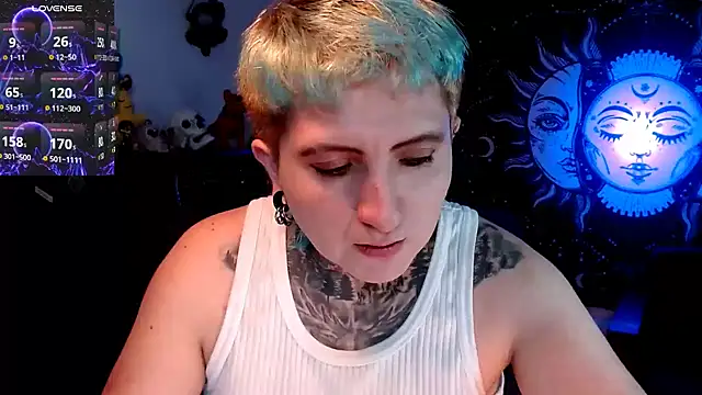 Snapshot of Marieblueeyes chatting on 03-20-25, 02:29 Marieblueeyes online show from 03-20-25, 02:29