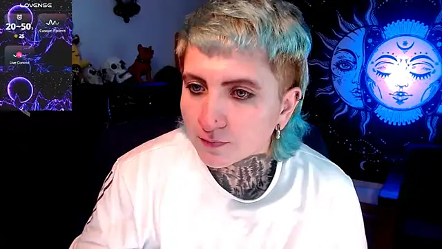 Snapshot of Marieblueeyes chatting on 03-20-25, 08:42 Marieblueeyes online show from 03-20-25, 08:42