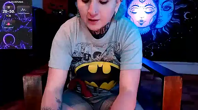 Snapshot of Marieblueeyes chatting on 03-21-25, 06:16 Marieblueeyes online show from 03-21-25, 06:16